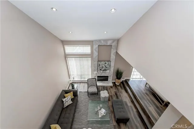 $1,050,000 | 641 Wakefield Court, Unit 102, Long Beach, CA 90803