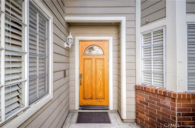 $1,050,000 | 641 Wakefield Court, Unit 102, Long Beach, CA 90803