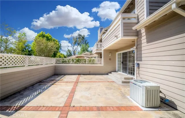 $1,050,000 | 641 Wakefield Court, Unit 102, Long Beach, CA 90803