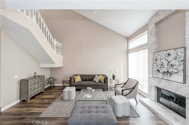 $1,050,000 | 641 Wakefield Court, Unit 102, Long Beach, CA 90803