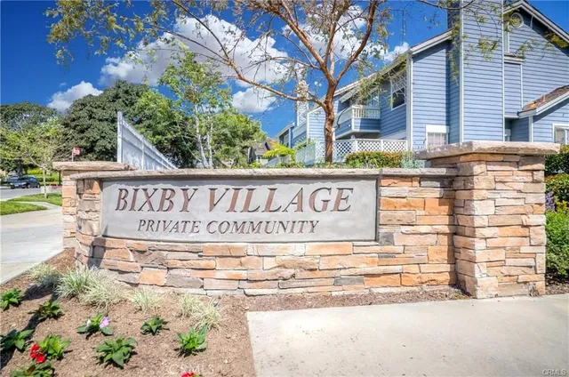 $1,050,000 | 641 Wakefield Court, Unit 102, Long Beach, CA 90803