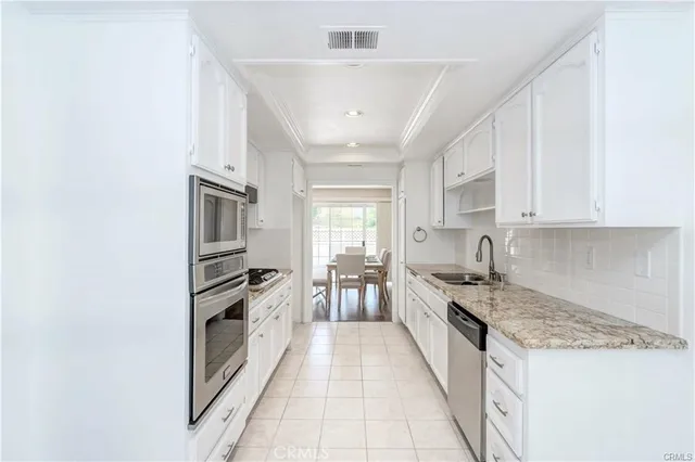 $1,050,000 | 641 Wakefield Court, Unit 102, Long Beach, CA 90803