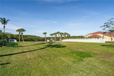 $775,000 | 83 Queens Road, Hutchinson Island, FL 34949