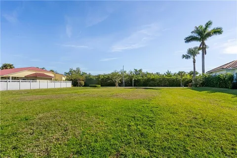$775,000 | 83 Queens Road, Hutchinson Island, FL 34949