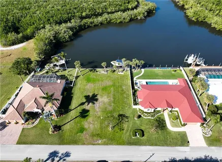 $775,000 | 83 Queens Road, Hutchinson Island, FL 34949