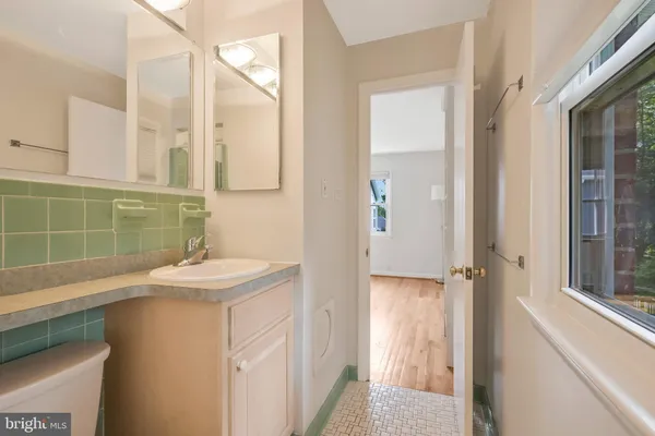 $4,800 | 1411 South West Street, Falls Church, VA 22046