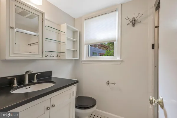 $4,800 | 1411 South West Street, Falls Church, VA 22046