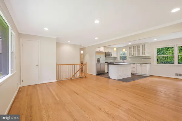 $4,800 | 1411 South West Street, Falls Church, VA 22046