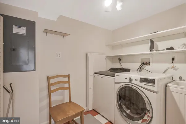 $4,800 | 1411 South West Street, Falls Church, VA 22046