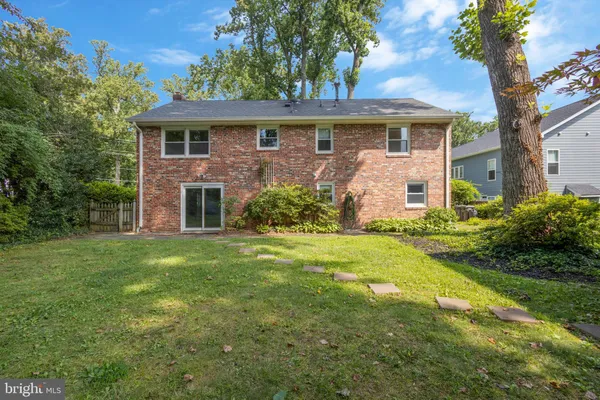 $4,800 | 1411 South West Street, Falls Church, VA 22046