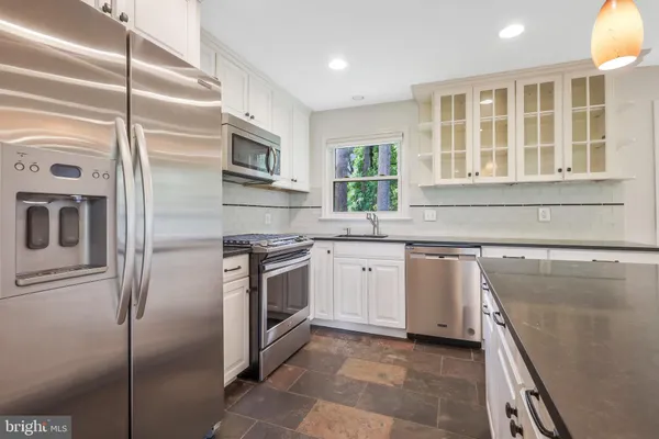$4,800 | 1411 South West Street, Falls Church, VA 22046