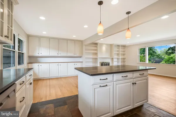 $4,800 | 1411 South West Street, Falls Church, VA 22046