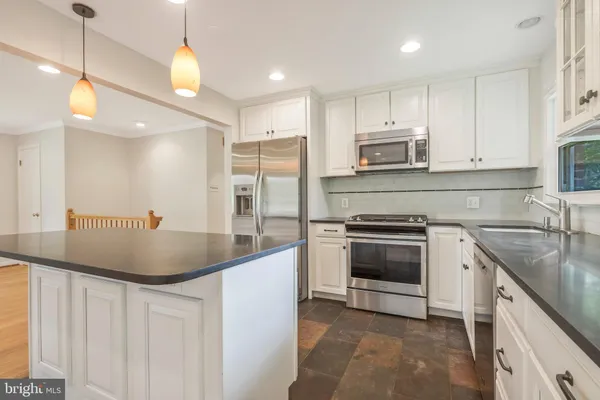 $4,800 | 1411 South West Street, Falls Church, VA 22046