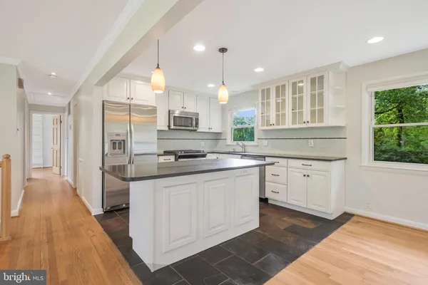 $4,800 | 1411 South West Street, Falls Church, VA 22046