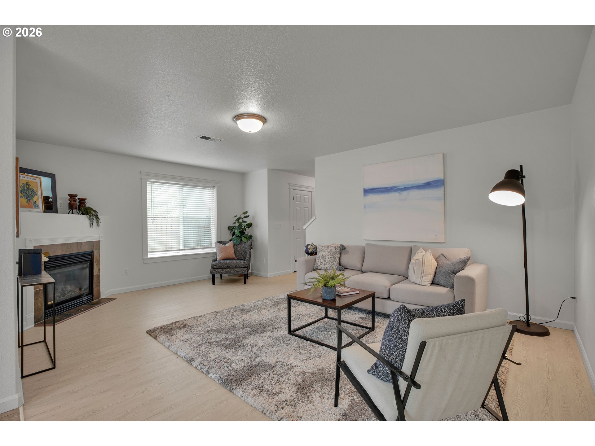12623 Southeast Division Street Portland, OR 97236 - Photo 11 of 38