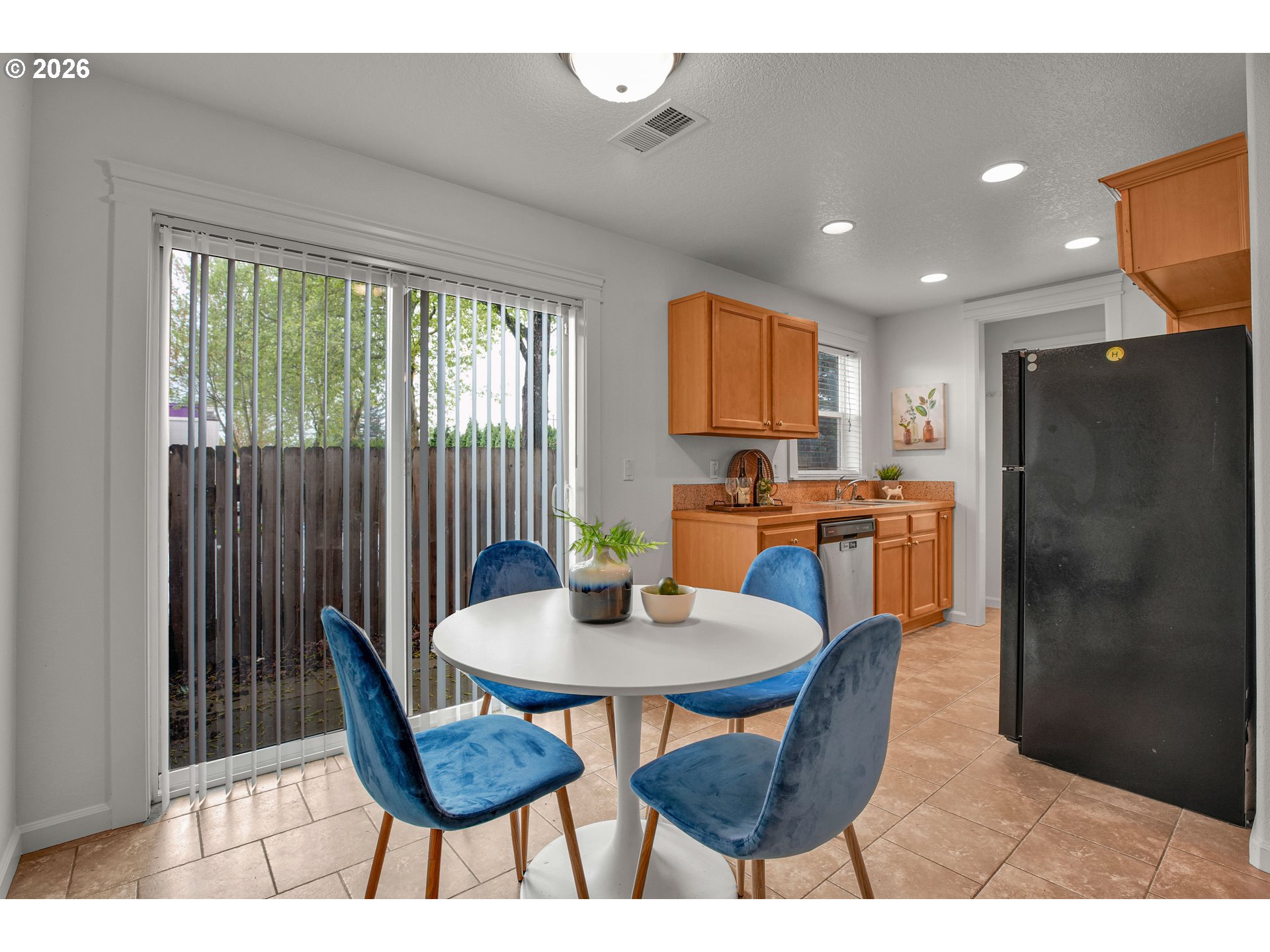 12623 Southeast Division Street Portland, OR 97236 - Photo 14 of 38