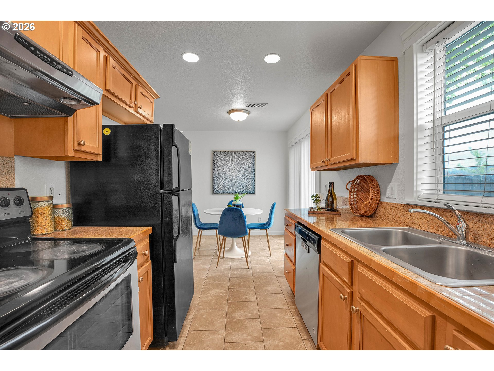 12623 Southeast Division Street Portland, OR 97236 - Photo 20 of 38