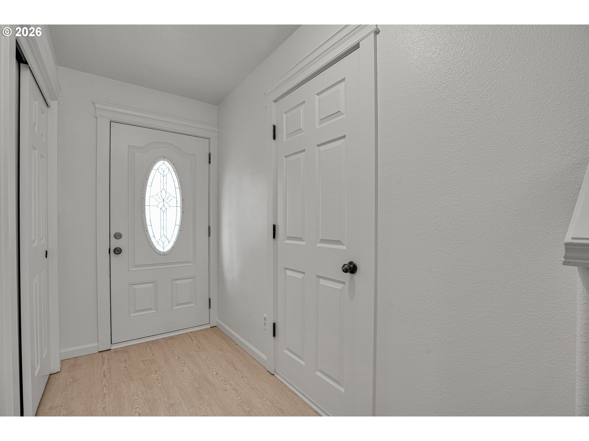 12623 Southeast Division Street Portland, OR 97236 - Photo 4 of 38
