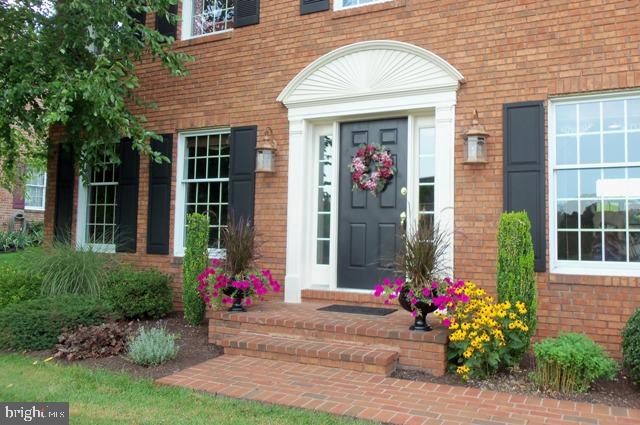 2647 Beechwood Road Lancaster, PA 17601 - Photo 2 of 24