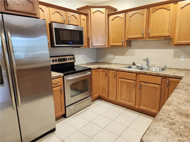 $295,000 | 200 Roger Williams Avenue, Unit 207, East Providence, RI 02916