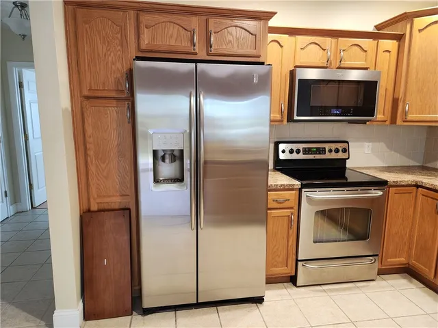 $295,000 | 200 Roger Williams Avenue, Unit 207, East Providence, RI 02916