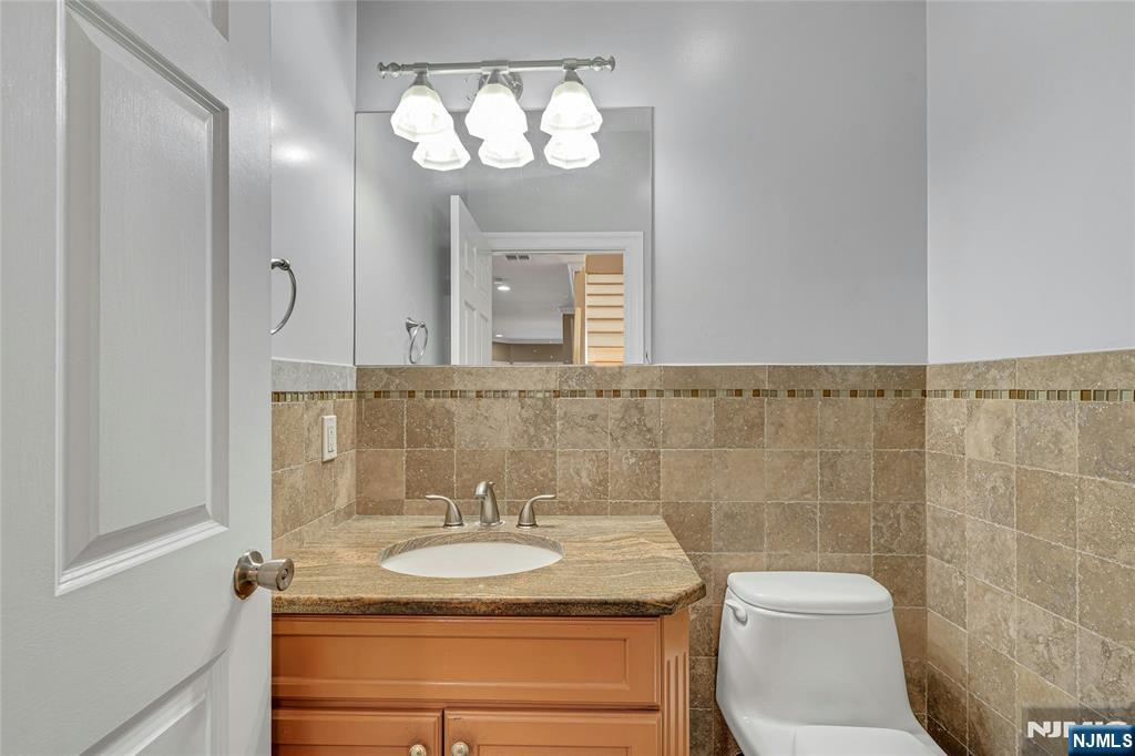 4 8th Street, Unit A Fairview, NJ 07022 - Photo 20 of 35