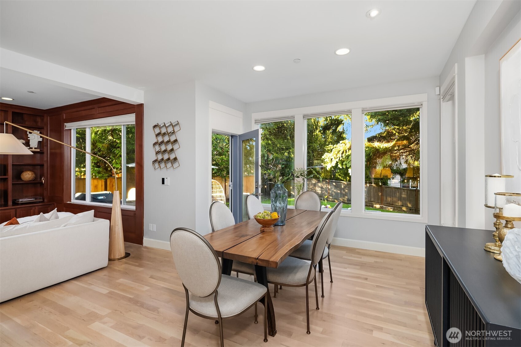 5214 Northeast 16th Street Renton, WA 98059 - Photo 13 of 40