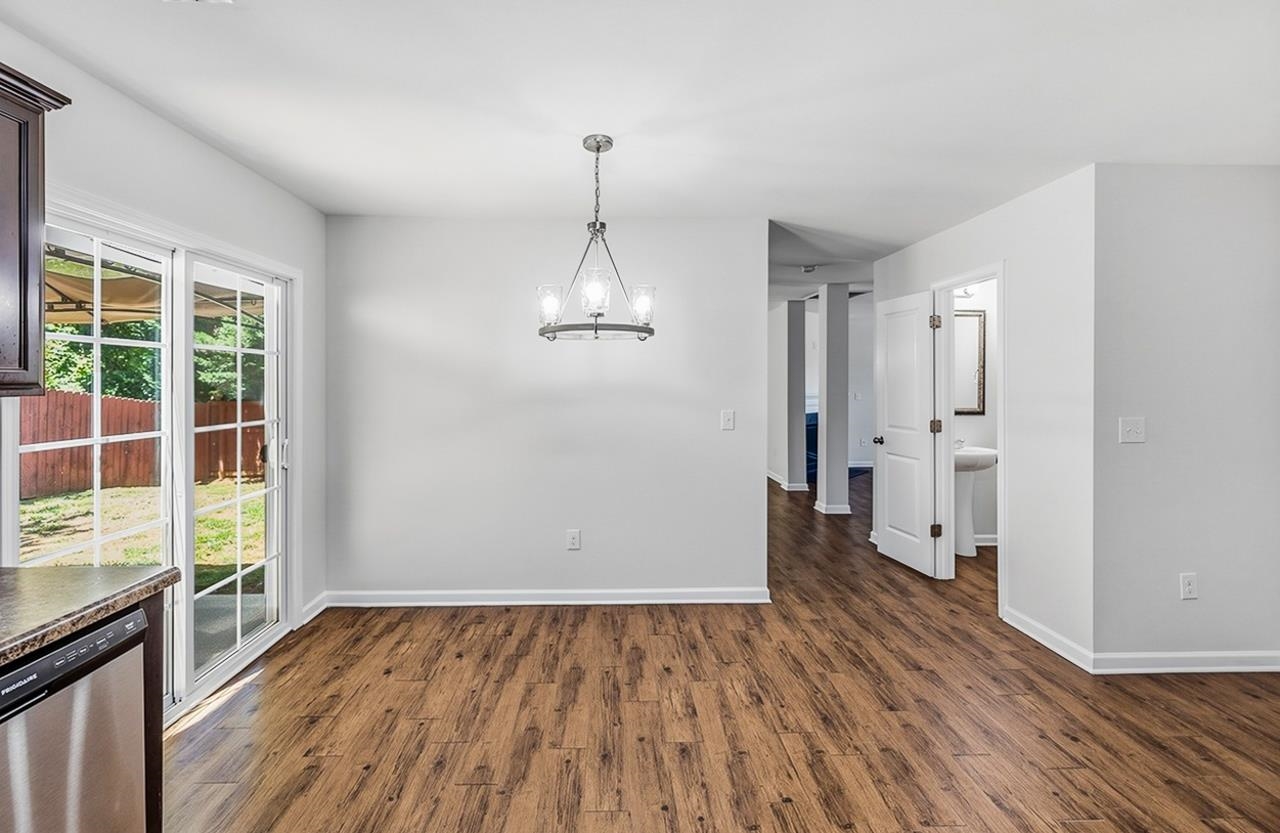 800 Brighton Ridge Court Wellford, SC 29385 - Photo 8 of 31