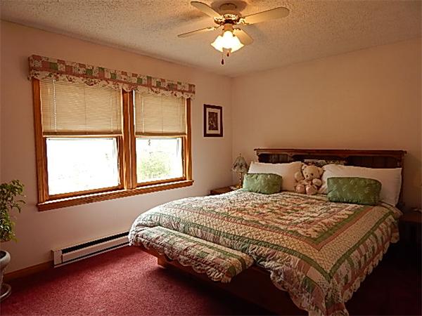 118 Sutton Road Webster, MA 01570 - Photo 11 of 25 Gallery Image 11