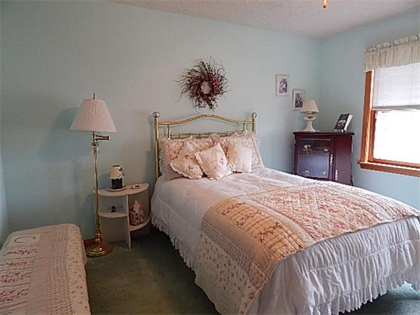 118 Sutton Road Webster, MA 01570 - Photo 12 of 25 Gallery Image 12