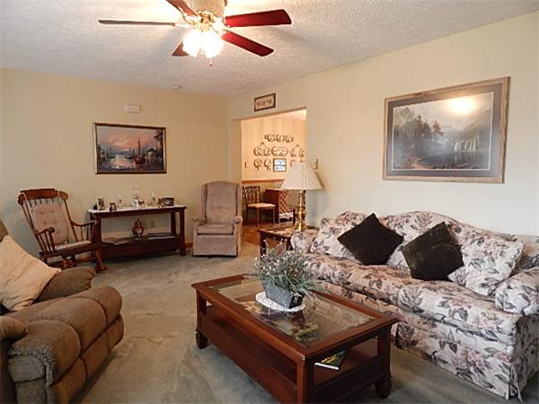 118 Sutton Road Webster, MA 01570 - Photo 5 of 25 Gallery Image 5