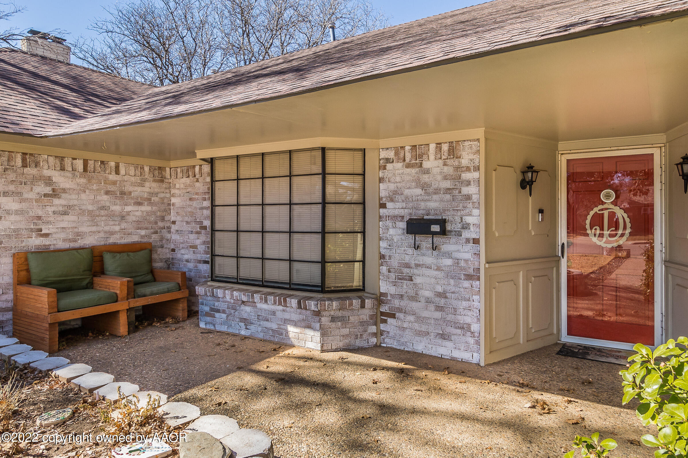 6220 Hanson Road Amarillo, TX 79106 - Photo 3 of 23 003_Front Porch