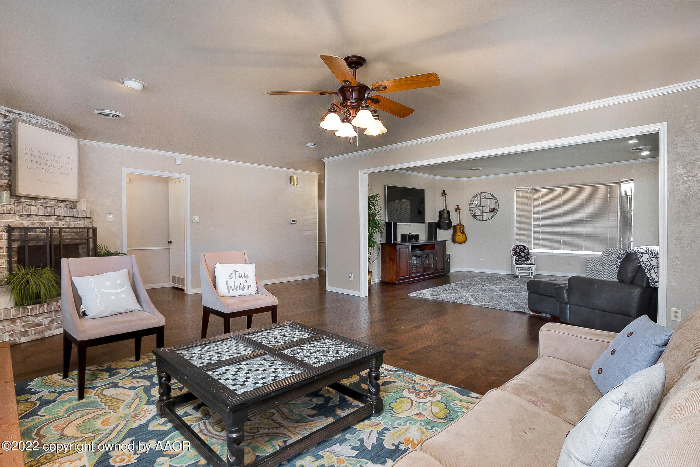 6220 Hanson Road Amarillo, TX 79106 - Photo 6 of 23 006_Living Room 3