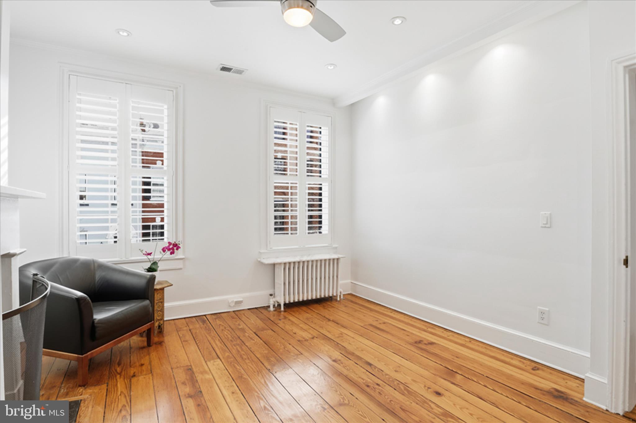 3011 Dumbarton Street Northwest Washington, DC 20007 - Photo 32 of 49