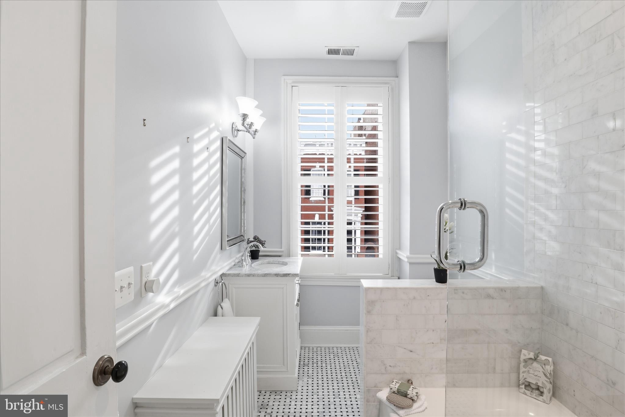 3011 Dumbarton Street Northwest Washington, DC 20007 - Photo 33 of 49 Bathroom 1