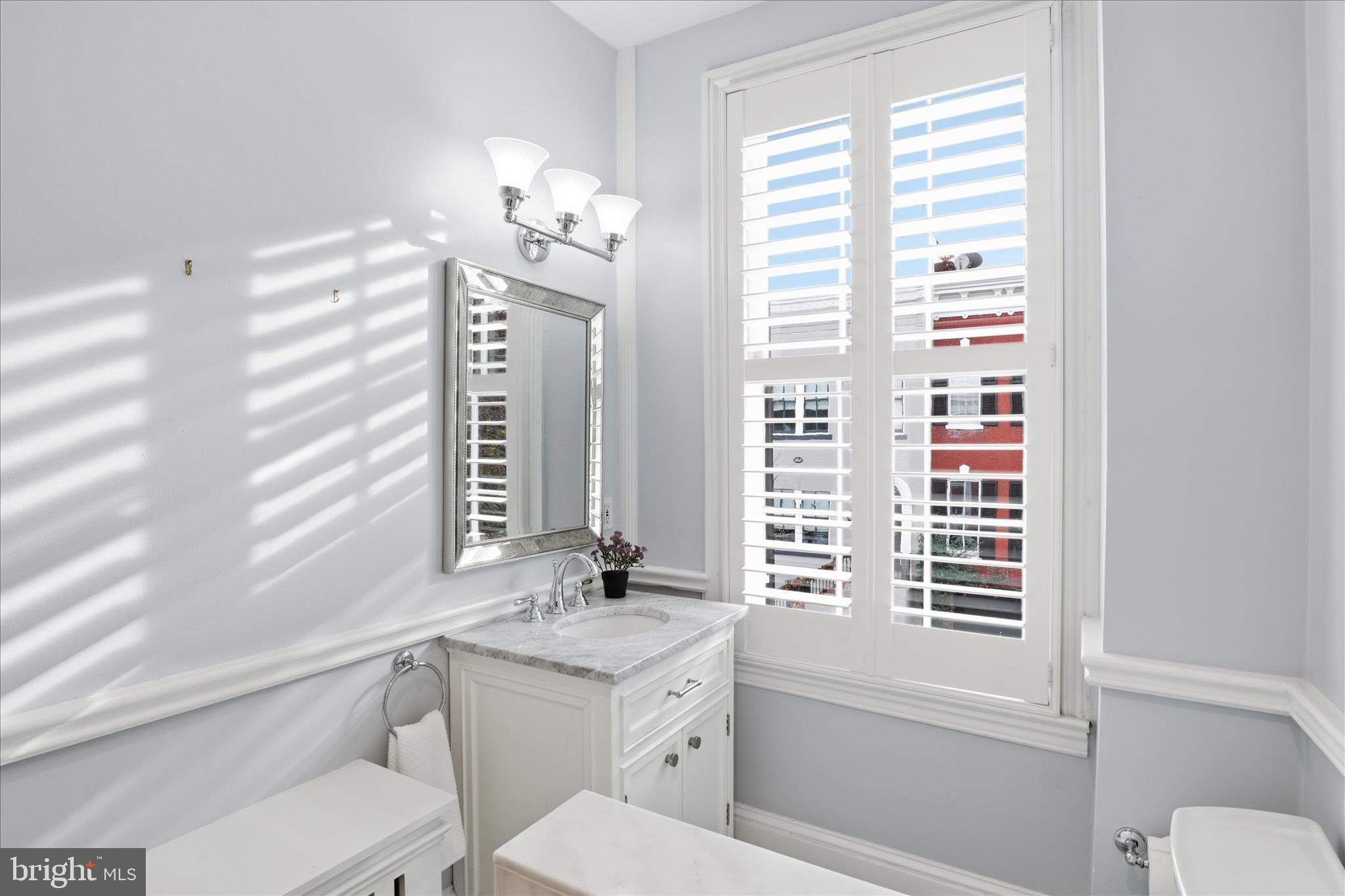 3011 Dumbarton Street Northwest Washington, DC 20007 - Photo 36 of 49