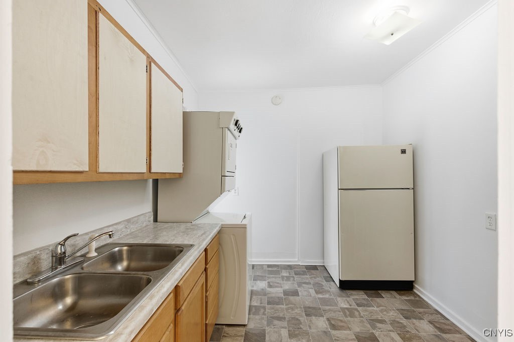 822 Oneida Street Fulton, NY 13069 - Photo 9 of 24