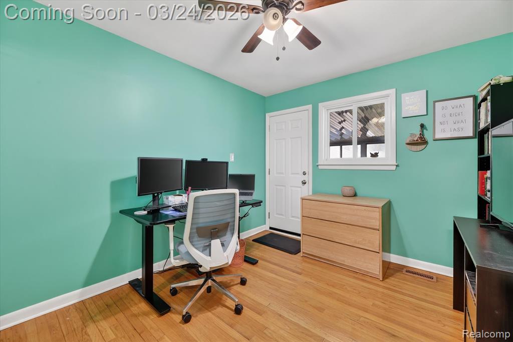 18053 Airport Road Fraser, MI 48026 - Photo 12 of 26