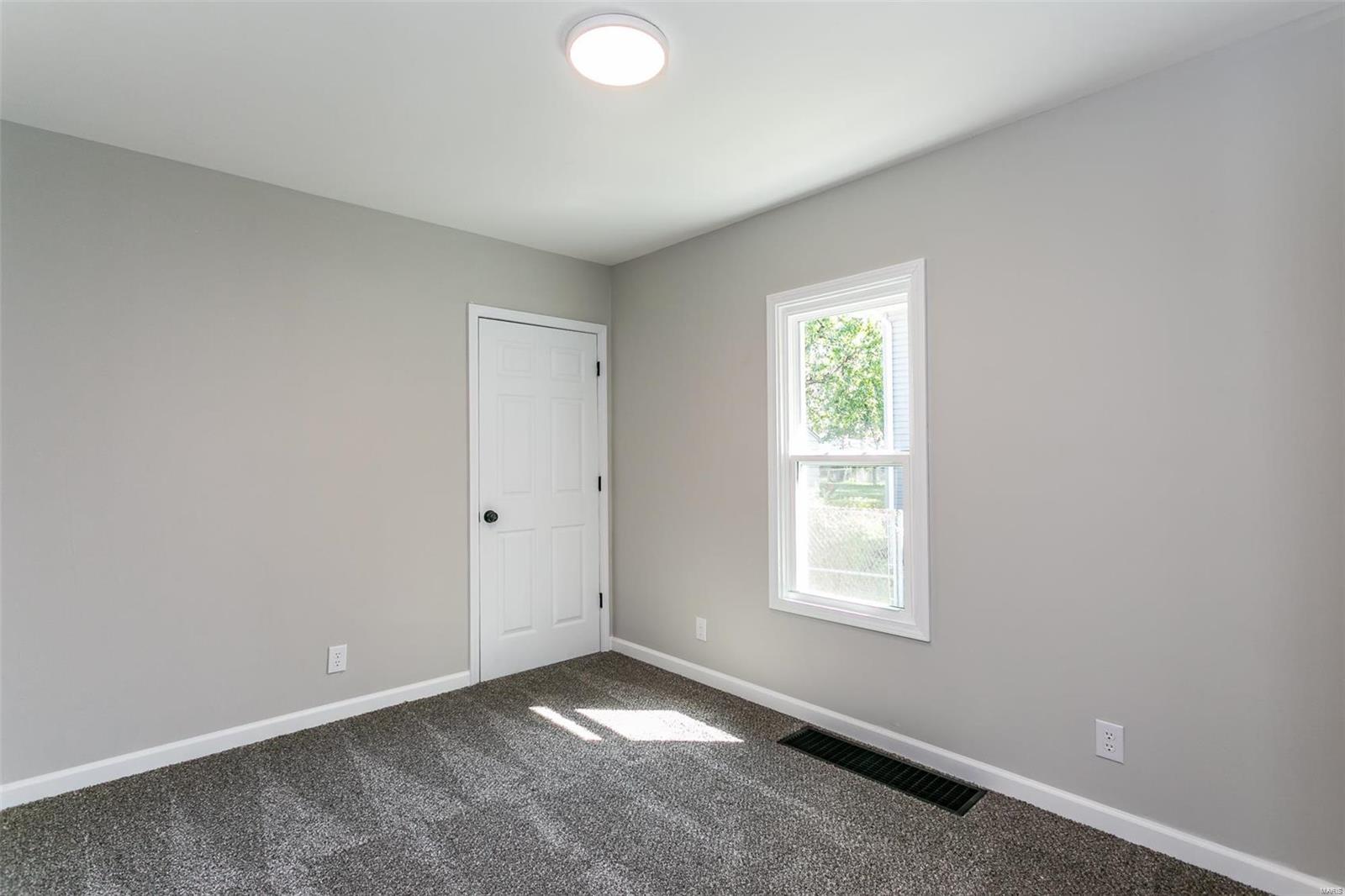 128 West 2nd Street Roxana, IL 62084 - Photo 12 of 17