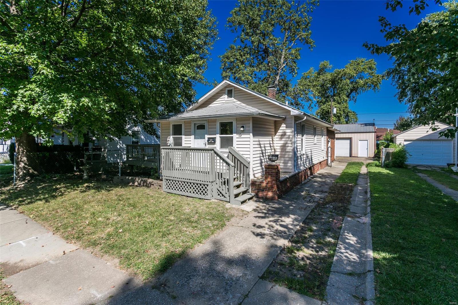 128 West 2nd Street Roxana, IL 62084 - Photo 2 of 17