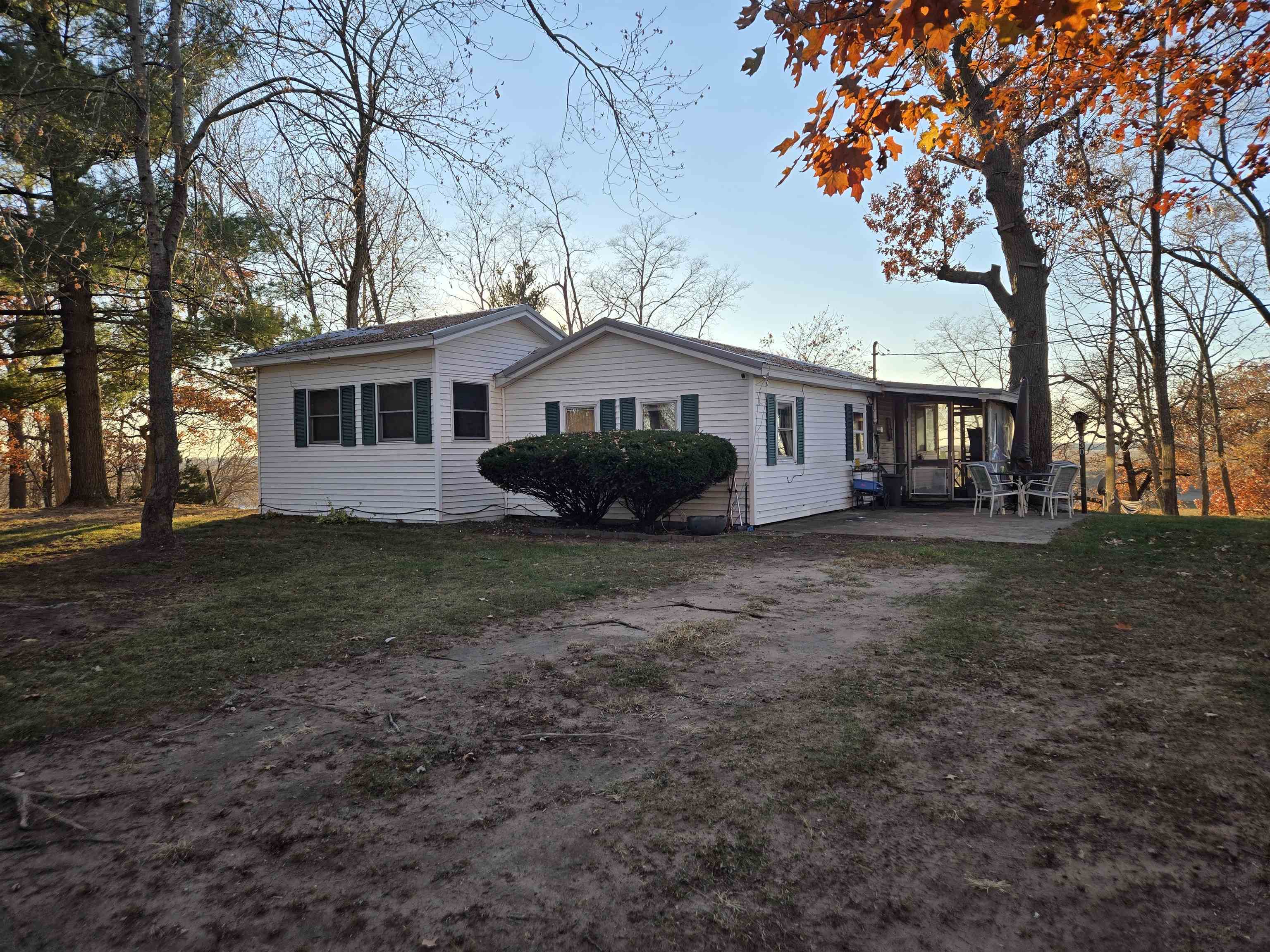 930 42nd Street New Boston, IL 61272 - Photo 2 of 22