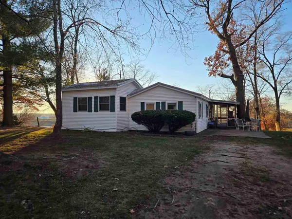$99,500 | 930 42nd Street, New Boston, IL 61272