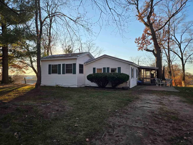 $105,000 | 930 42nd Street, New Boston, IL 61272