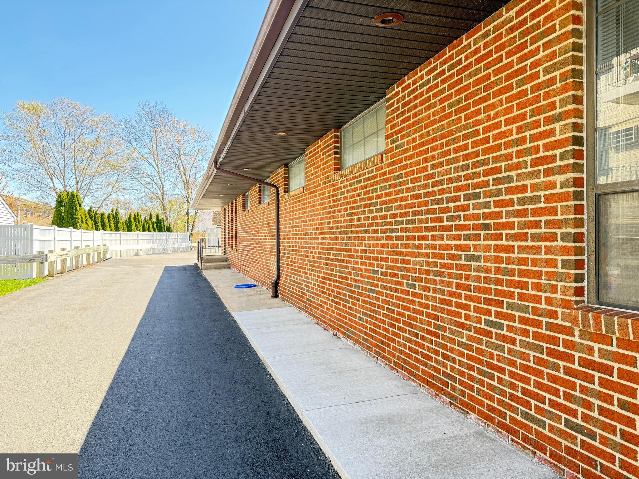 9821 Academy Road Philadelphia, PA 19114 - Photo 11 of 33