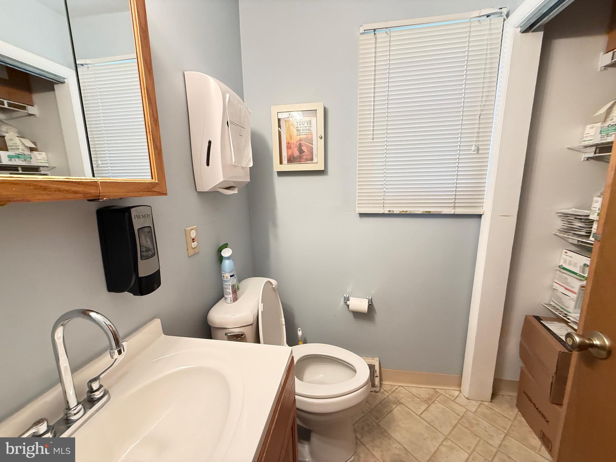 9821 Academy Road Philadelphia, PA 19114 - Photo 22 of 33