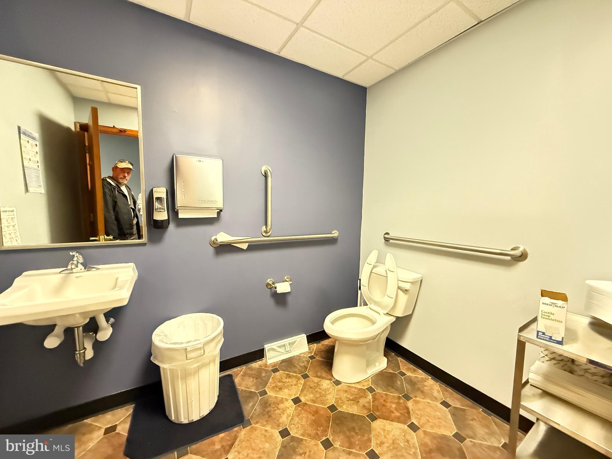 9821 Academy Road Philadelphia, PA 19114 - Photo 26 of 33