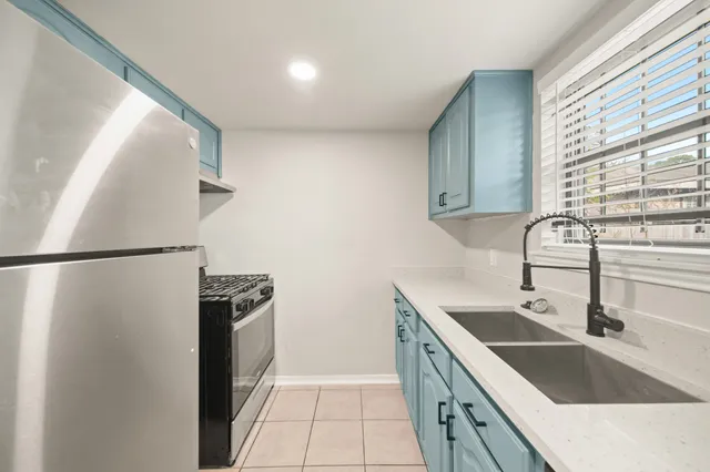 $1,550 | 9818 Degas Lane, Houston, TX 77016