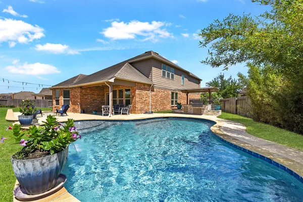 $549,900 | 9803 Katy Creek Court, Brookshire, TX 77423