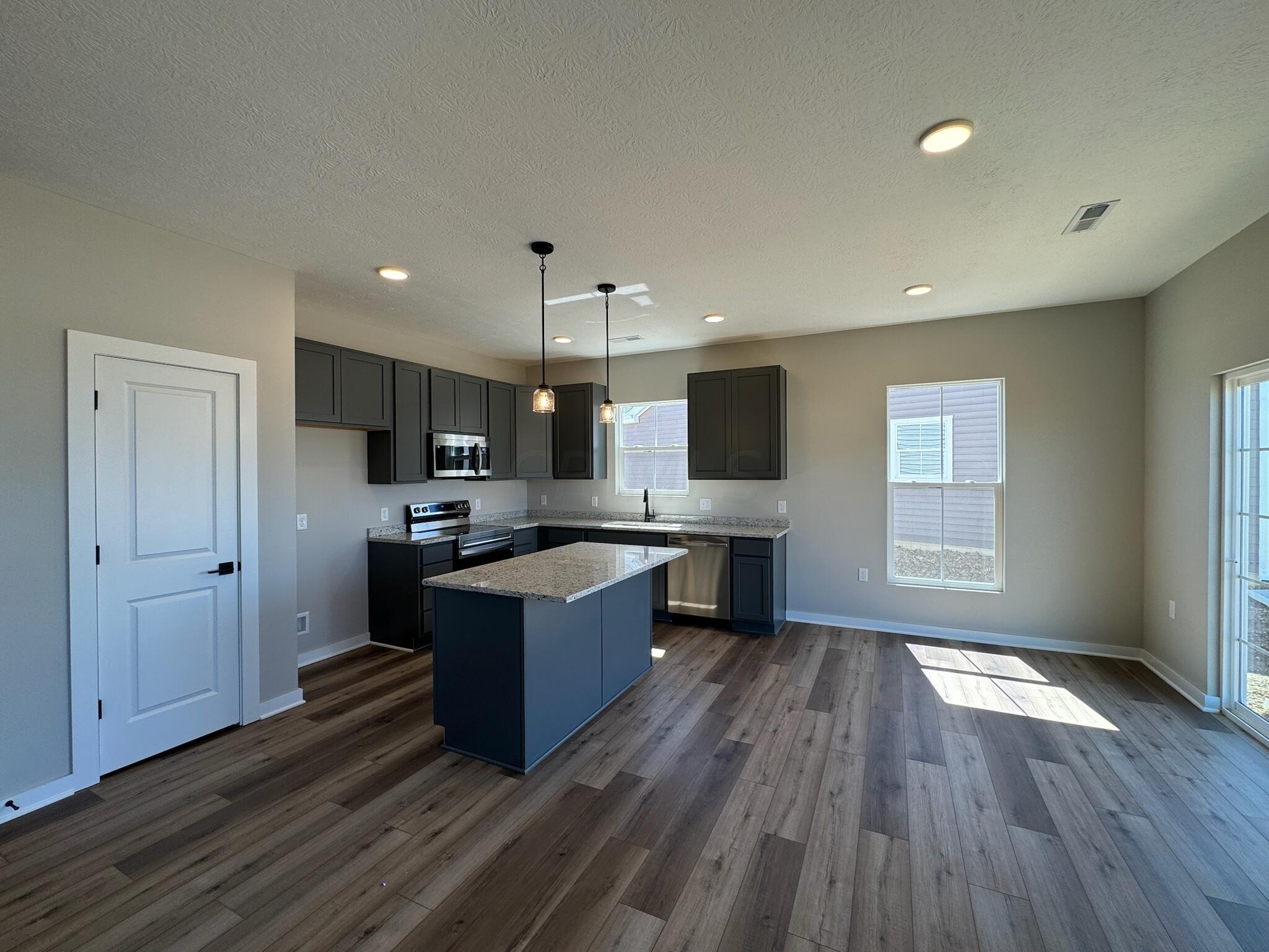 548 Rochdale Run Delaware, OH 43015 - Photo 10 of 13 Kitchen4