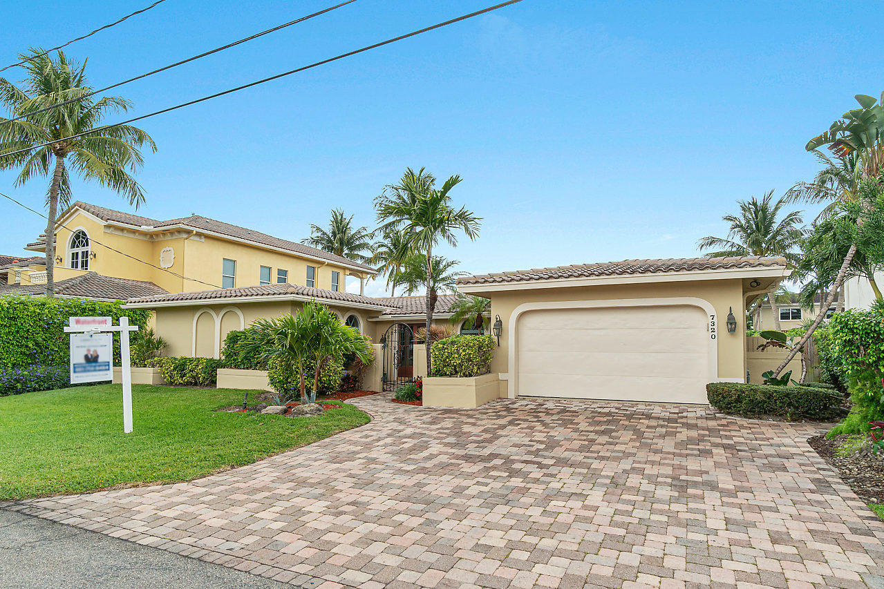 7320 Northeast Bay Cove Court Boca Raton, FL 33487 - Photo 11 of 56 7320 NE Bay Cove Ct, Boca Raton, FL